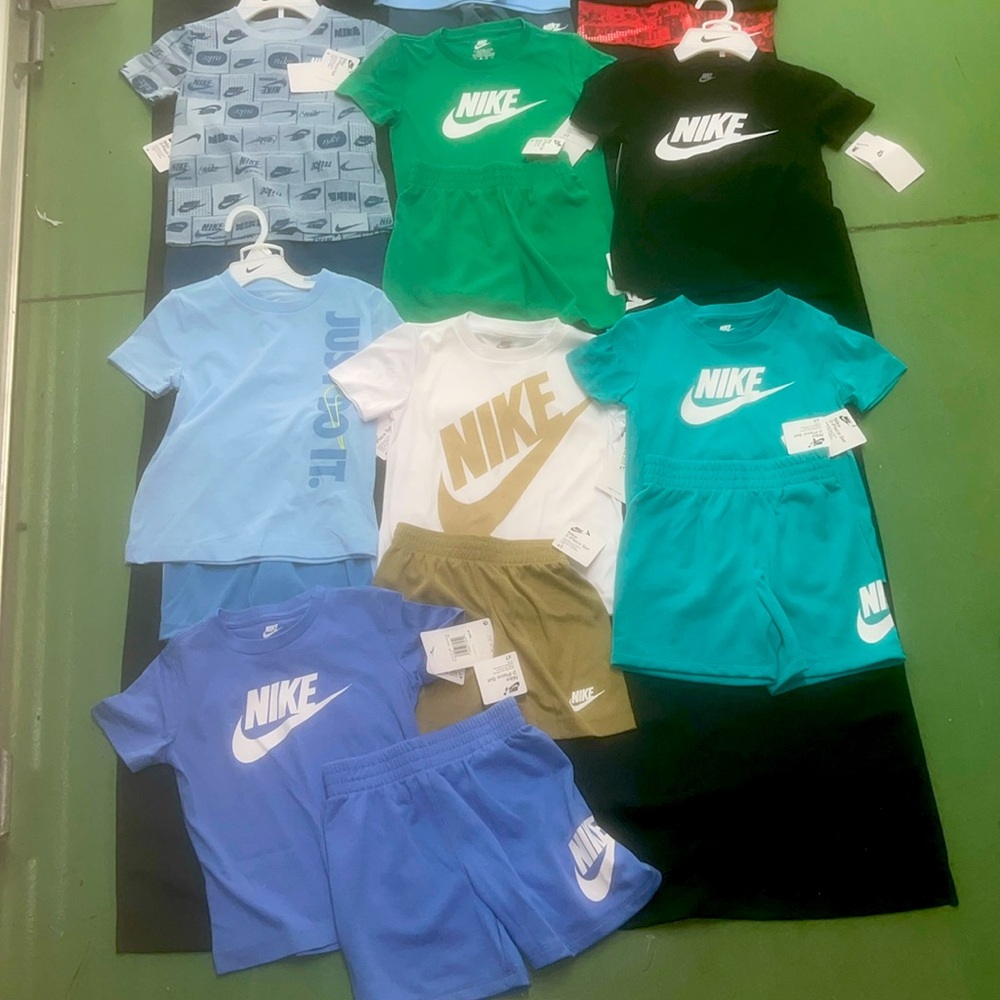 NWT Nike 4(4t)